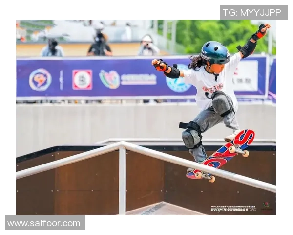 重庆滑板队在极限运动联赛中以66分稳居积分榜首位